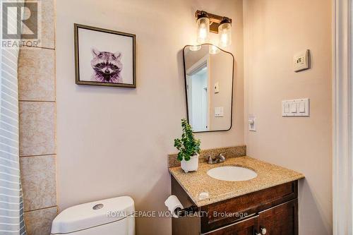 17 Crestwood Avenue, Kitchener, ON - Indoor Photo Showing Bathroom