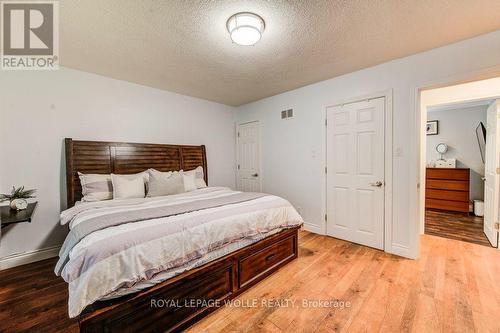 17 Crestwood Avenue, Kitchener, ON - Indoor Photo Showing Bedroom