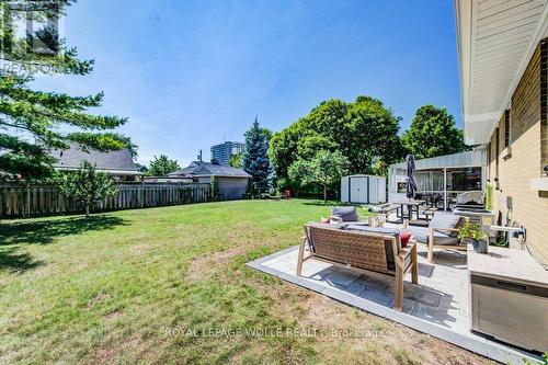 17 Crestwood Avenue, Kitchener, ON - Outdoor