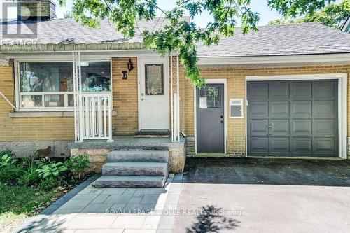 17 Crestwood Avenue, Kitchener, ON - Outdoor