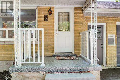 17 Crestwood Avenue, Kitchener, ON - Outdoor With Exterior