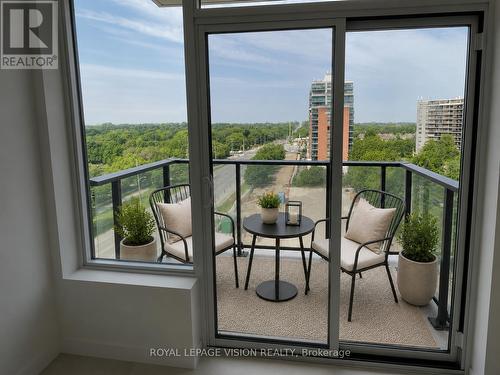 911 - 4010 EGLINTON AVENUE W , Toronto, Ontario M9A 0G5 4