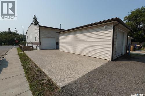 5602 Dewdney Avenue, Regina, SK - Outdoor With Exterior