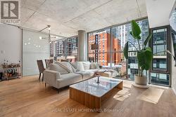 807 - 25 OXLEY STREET Toronto, ON M5V 2J5