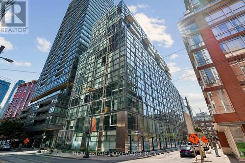 807 - 25 Oxley Street, Toronto, ON - Outdoor