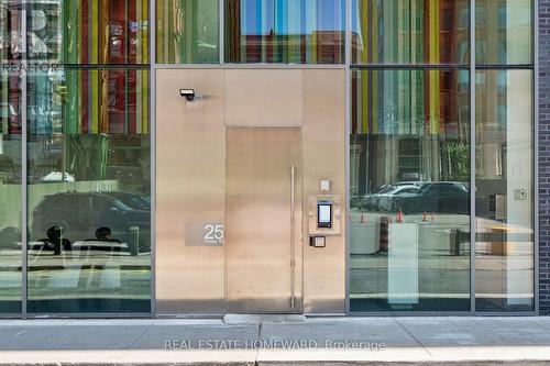 807 - 25 Oxley Street, Toronto, ON - Outdoor