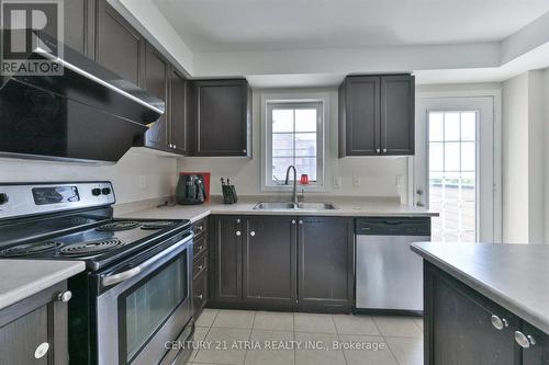 5245 Major Mackenzie Drive E, Markham, ON - Indoor Photo Showing Kitchen With Double Sink