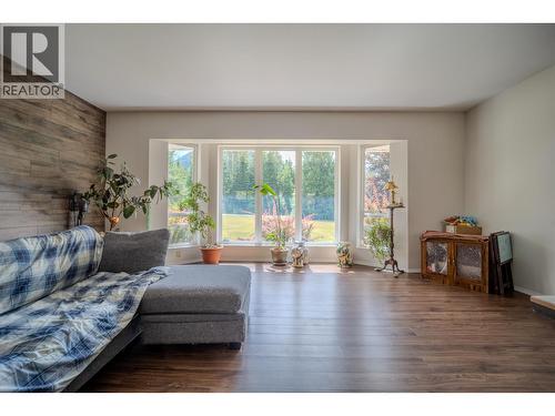 2908 Marion Avenue, Terrace, BC - Indoor Photo Showing Living Room