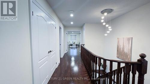 61 Magdalan Crescent, Richmond Hill, ON 
