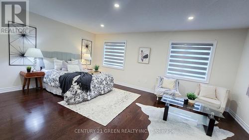 61 Magdalan Crescent, Richmond Hill, ON 