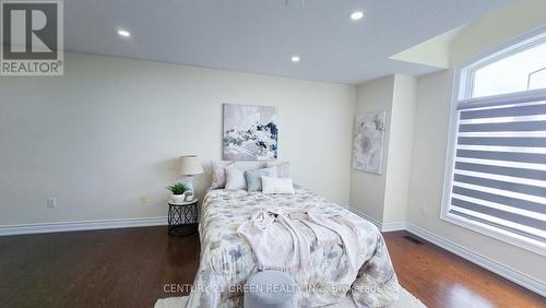 61 Magdalan Crescent, Richmond Hill, ON 