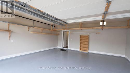 61 Magdalan Crescent, Richmond Hill, ON 