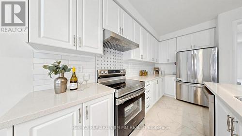 97 Connell Drive, Georgina, ON - Indoor Photo Showing Kitchen With Stainless Steel Kitchen With Upgraded Kitchen