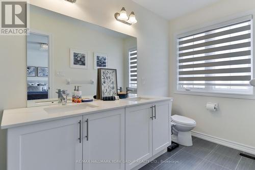 434 Ritas Avenue, Newmarket, ON - Indoor Photo Showing Bathroom