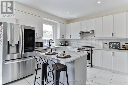 434 Ritas Avenue, Newmarket, ON - Indoor Photo Showing Kitchen With Upgraded Kitchen