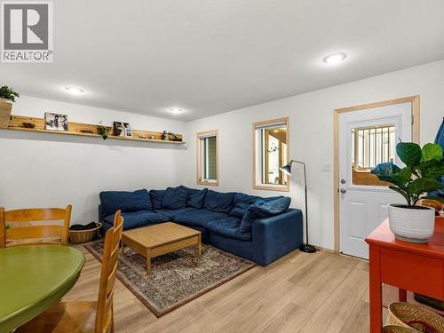 105-250 Olive May Way, Whitehorse, YT - Indoor Photo Showing Living Room