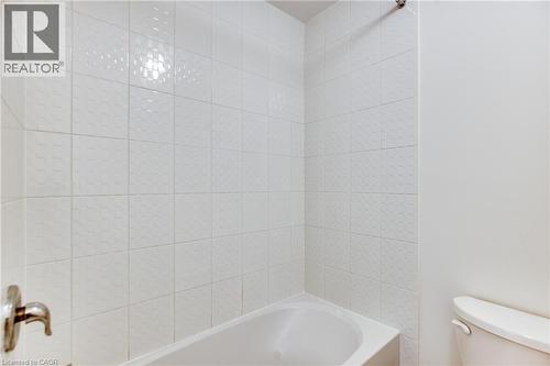 12 Hylton Drive, Barrie, ON - Indoor Photo Showing Bathroom