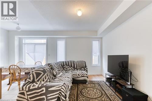 12 Hylton Drive, Barrie, ON - Indoor Photo Showing Living Room