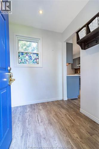 6121 Emerson Avenue, Comber, ON - Indoor
