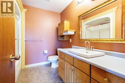 6121 Emerson Avenue, Comber, ON - Indoor Photo Showing Bathroom