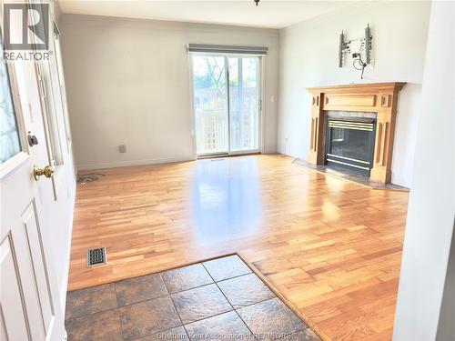 6121 Emerson Avenue, Comber, ON - Indoor With Fireplace