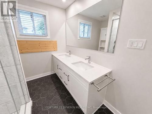 Bathroom Main Level - Colour Enhanced - 26 Turtleback Way, Ottawa, ON - Indoor Photo Showing Bathroom
