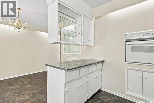 725 7Th Street E, Saskatoon, SK - Indoor
