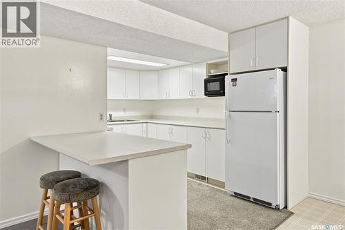 725 7Th Street E, Saskatoon, SK - Indoor Photo Showing Kitchen