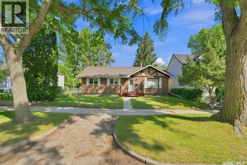 725 7Th Street E, Saskatoon, SK - Outdoor