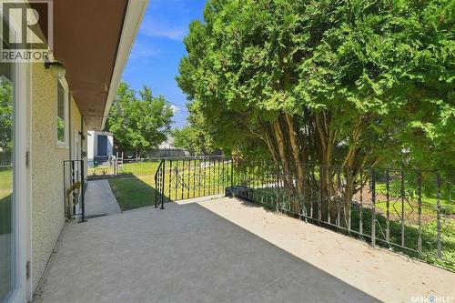 725 7Th Street E, Saskatoon, SK - Outdoor