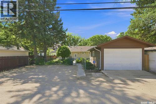 725 7Th Street E, Saskatoon, SK - Outdoor