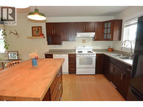3615 Alfred Avenue, Smithers, BC - Indoor Photo Showing Kitchen With Double Sink