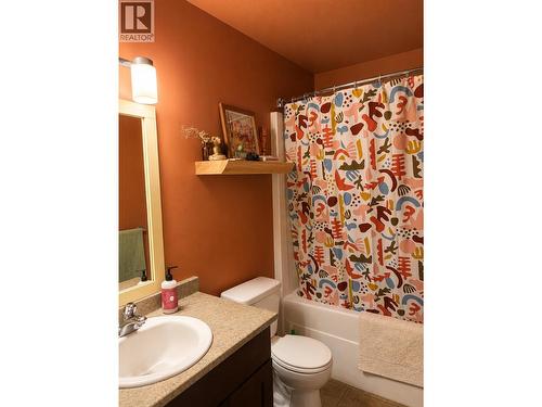 3615 Alfred Avenue, Smithers, BC - Indoor Photo Showing Bathroom