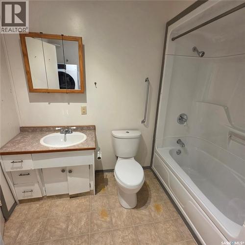 324 Laing Street, Sturgis, SK - Indoor Photo Showing Bathroom