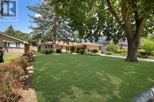 39 Grovetree Road, Toronto, ON - Outdoor