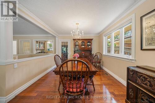 39 Grovetree Road, Toronto, ON - Indoor Photo Showing Dining Room