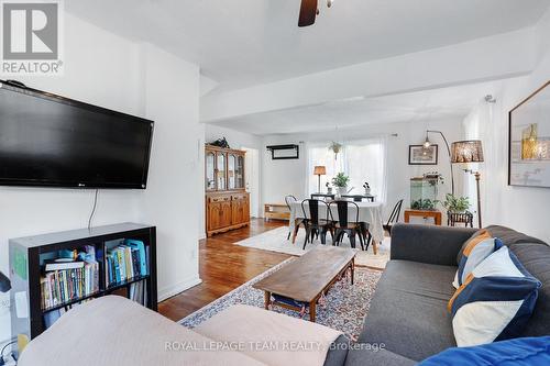 283 Anna Avenue, Ottawa, ON - Indoor Photo Showing Living Room