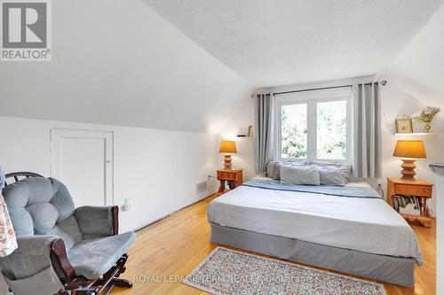 283 Anna Avenue, Ottawa, ON - Indoor Photo Showing Bedroom