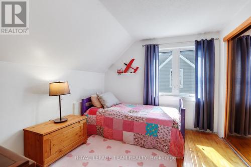 2nd Bedroom / Second Level - 283 Anna Avenue, Ottawa, ON - Indoor Photo Showing Bedroom