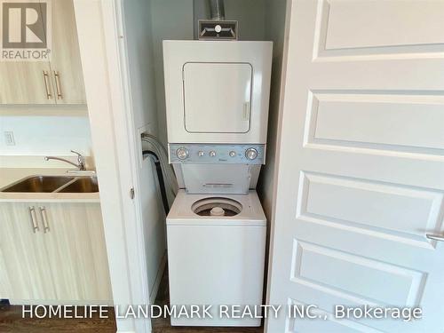 2201 - 158 King Street N, Waterloo, ON - Indoor Photo Showing Laundry Room