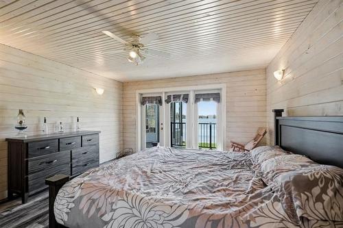 244 Spruce Land Dr, Lac Du Bonnet, MB - Indoor Photo Showing Bedroom
