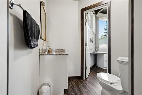 244 Spruce Land Dr, Lac Du Bonnet, MB - Indoor Photo Showing Bathroom