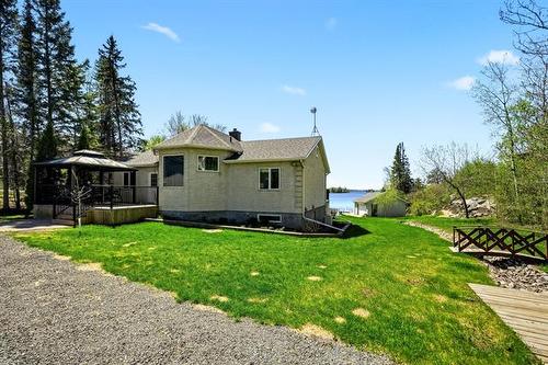 244 Spruce Land Dr, Lac Du Bonnet, MB - Outdoor