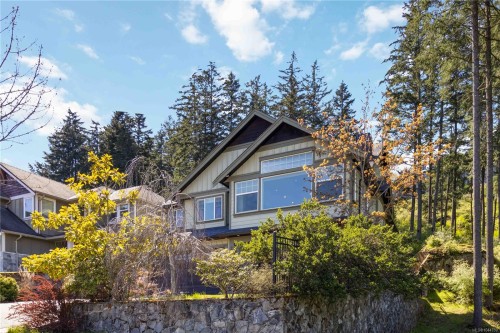 2200 Players Dr, Langford, BC 