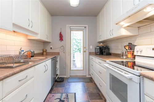 #9-6172 Alington Rd, Duncan, BC 