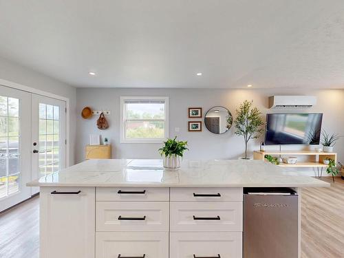 58 Three Mile Plains Cross Road, Three Mile Plains, NS - Indoor Photo Showing Kitchen
