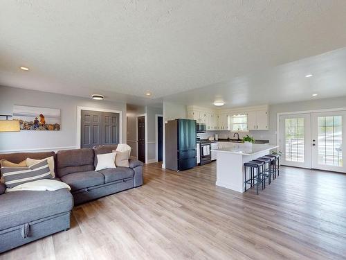 58 Three Mile Plains Cross Road, Three Mile Plains, NS - Indoor Photo Showing Living Room