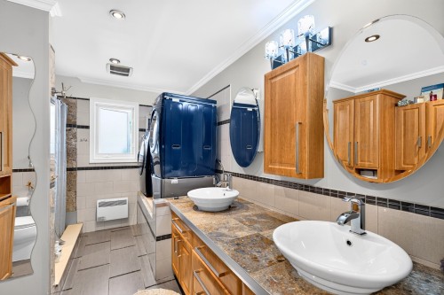 Bathroom - 410 Place De Sillery, Laval (Chomedey), QC - Indoor Photo Showing Bathroom