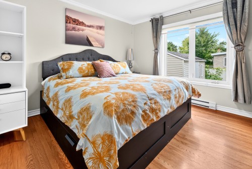 Master Bedroom - 410 Place De Sillery, Laval (Chomedey), QC - Indoor Photo Showing Bedroom