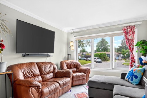 Living Room - 410 Place De Sillery, Laval (Chomedey), QC - Indoor Photo Showing Living Room
